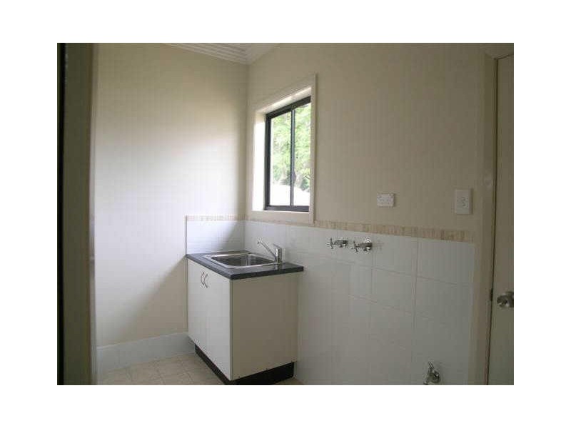 2/11 Dwyer Ave, Woy Woy NSW 2256
