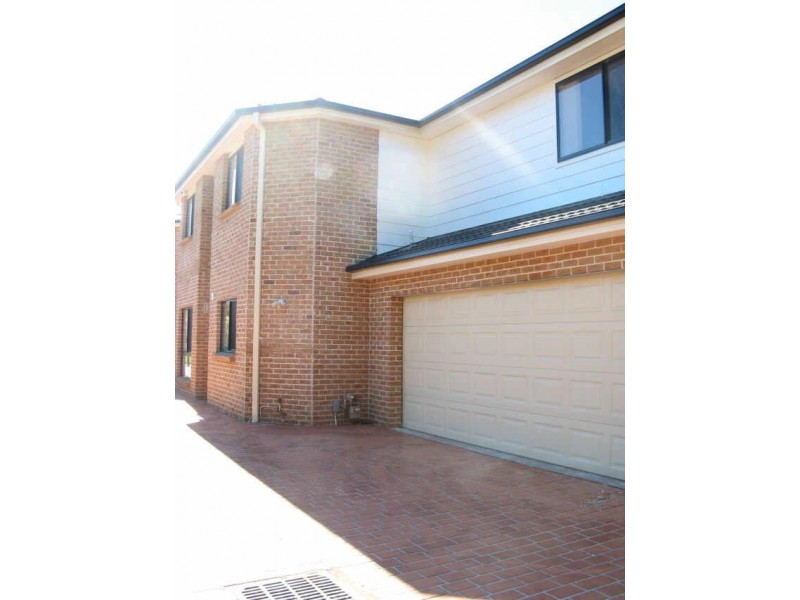 2/56 Gallipoli Ave, Blackwall NSW 2256