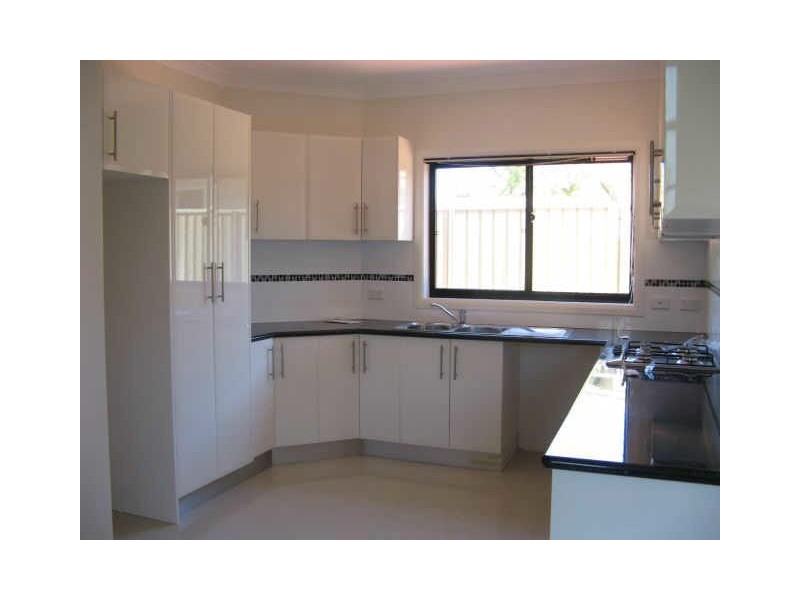 2/56 Gallipoli Ave, Blackwall NSW 2256