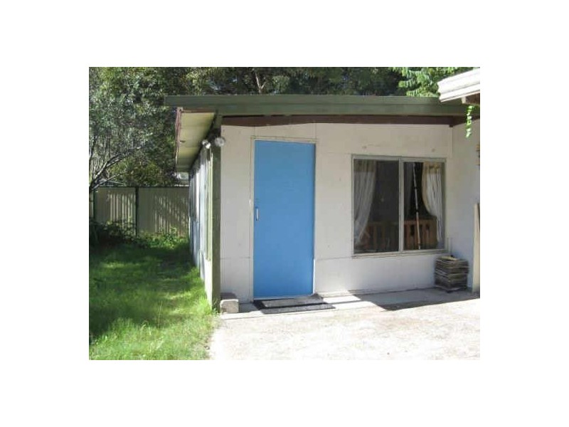 Cabin/5 Lens Ave, Umina Beach NSW 2257