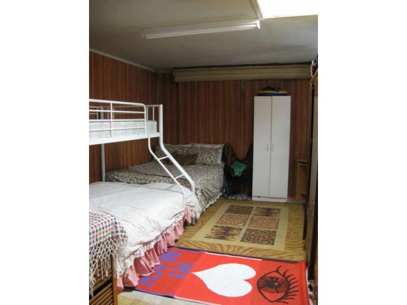 Cabin/5 Lens Ave, Umina Beach NSW 2257