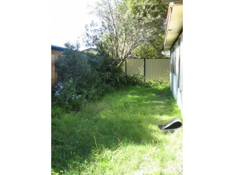 Cabin/5 Lens Ave, Umina Beach NSW 2257