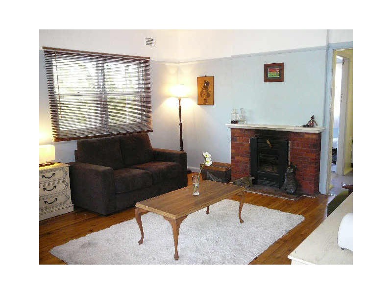 147 Memorial Ave, Ettalong Beach NSW 2257