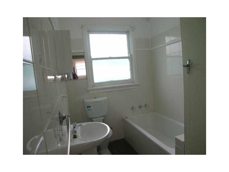 40 Dorothy Ave, Woy Woy NSW 2256