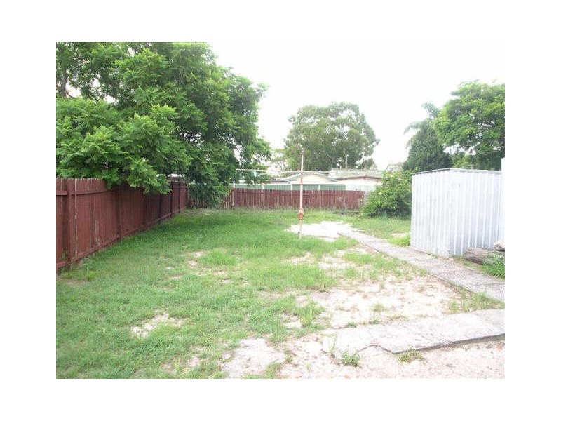 40 Dorothy Ave, Woy Woy NSW 2256