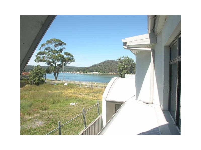 3/360 Ocean View Rd, Ettalong Beach NSW 2257