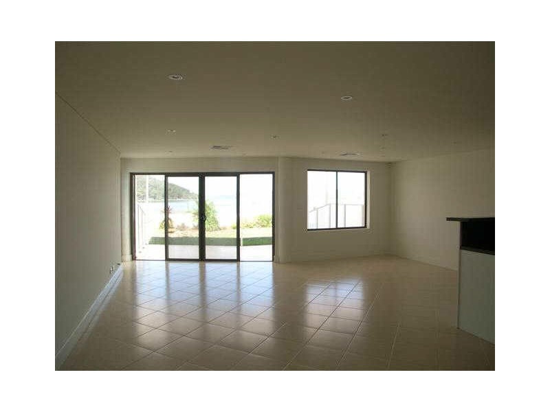 3/360 Ocean View Rd, Ettalong Beach NSW 2257