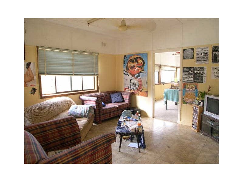 63 Bangalow St, Ettalong Beach NSW 2257