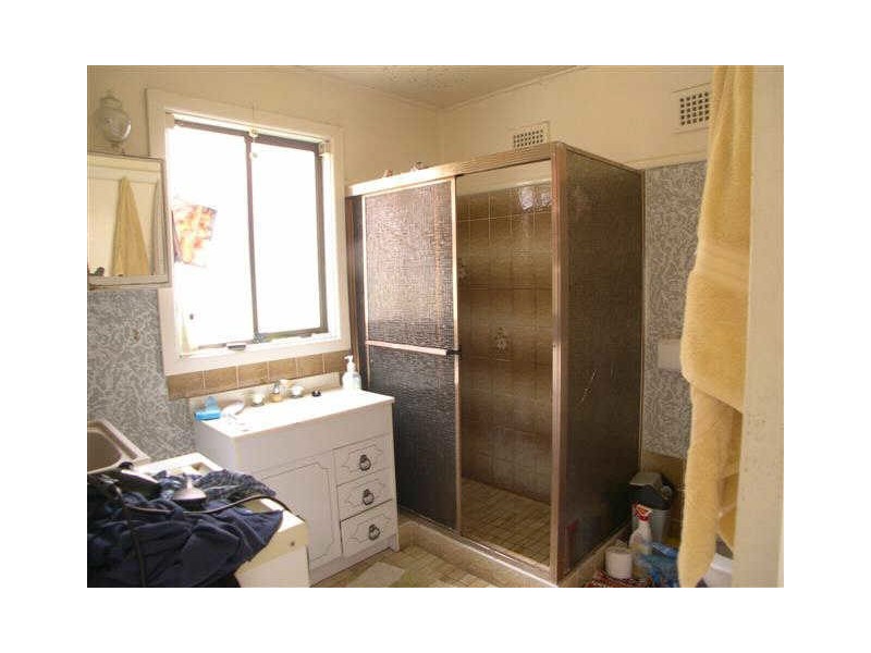 63 Bangalow St, Ettalong Beach NSW 2257