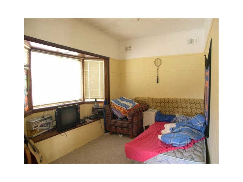 63 Bangalow St, Ettalong Beach NSW 2257