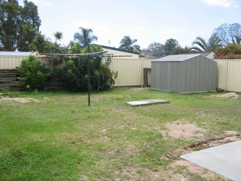 15 Watkin Ave, Woy Woy NSW 2256