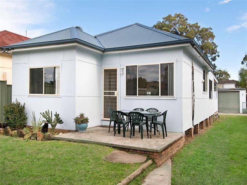 27 Barrenjoey Road, Ettalong Beach NSW 2257