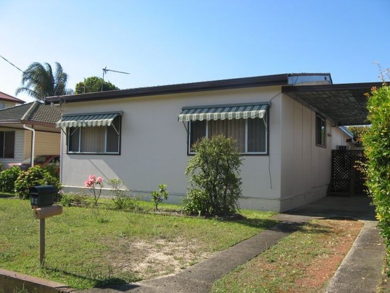29 Mackenzie Ave, Woy Woy NSW 2256
