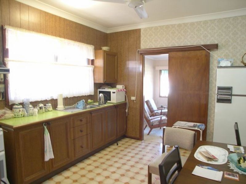 29 Mackenzie Ave, Woy Woy NSW 2256