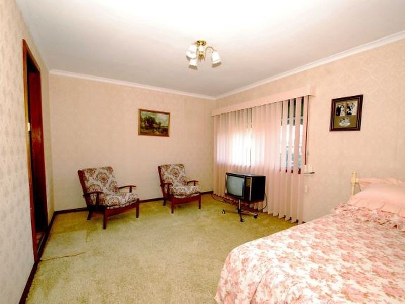 29 Mackenzie Ave, Woy Woy NSW 2256