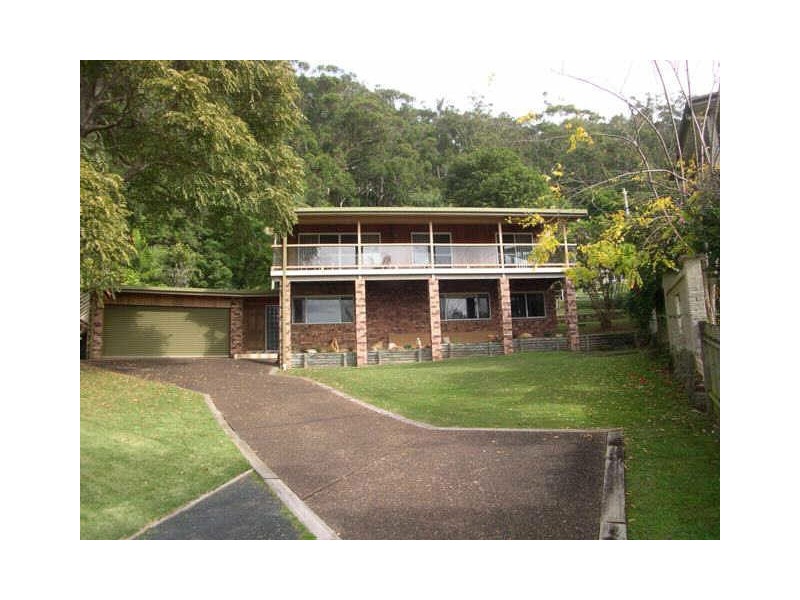 13 Koonora Av, Blackwall NSW 2256