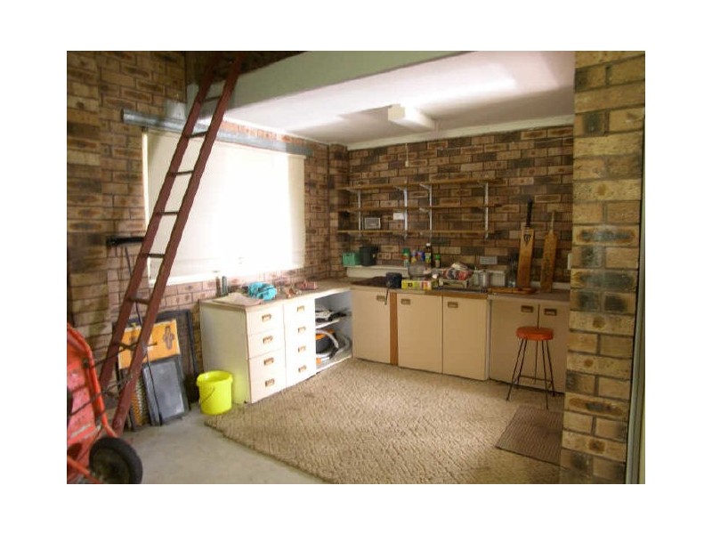 13 Koonora Av, Blackwall NSW 2256