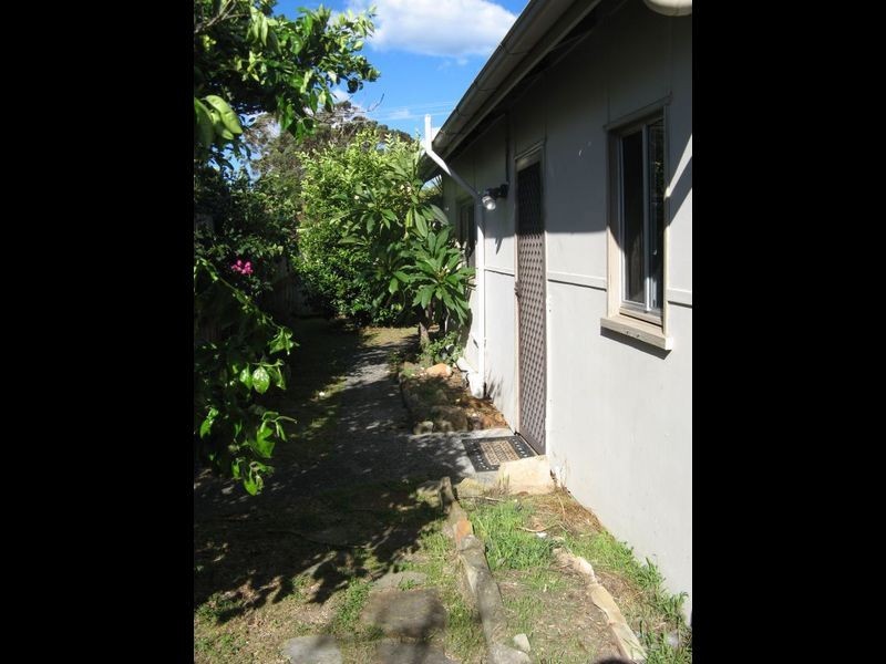 Cabin 147 Memorial Ave, Ettalong Beach NSW 2257