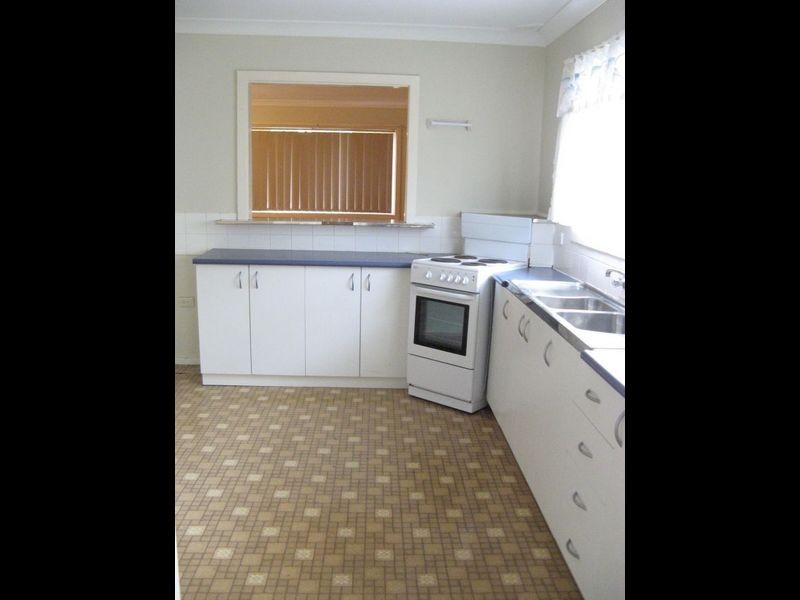 16 Barrenjoey Road, Ettalong Beach NSW 2257