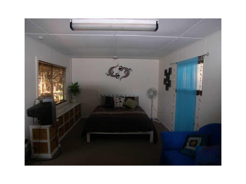 181 Barrenjoey Rd, Ettalong Beach NSW 2257