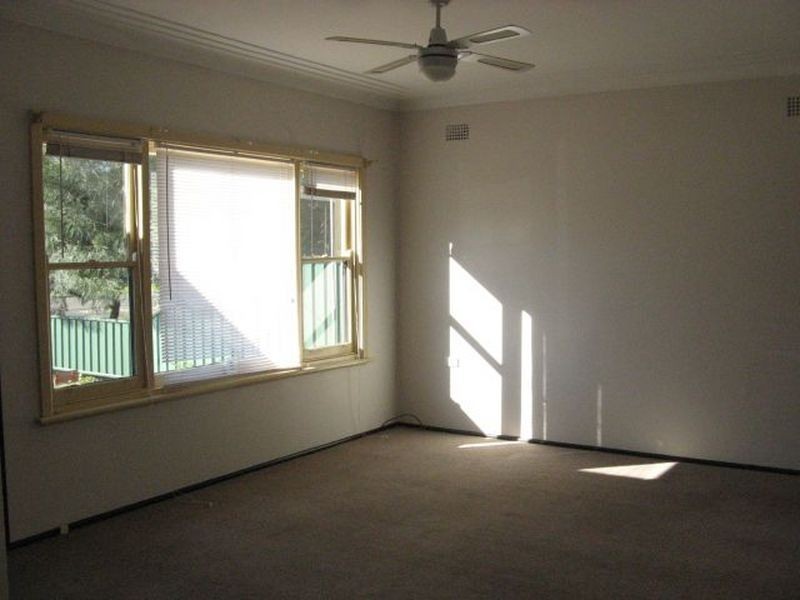 24 Australia Ave, Umina Beach NSW 2257