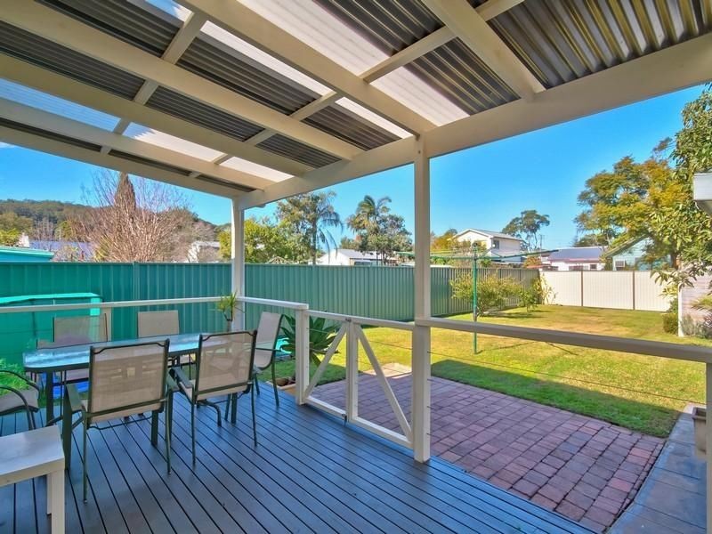 34 Waterloo Ave, Woy Woy NSW 2256