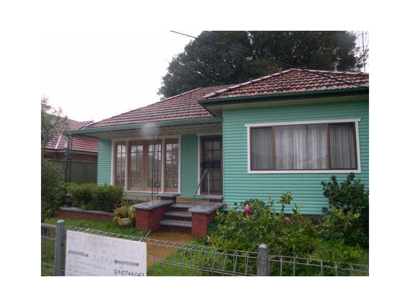 217 Burge Rd, Woy Woy NSW 2256