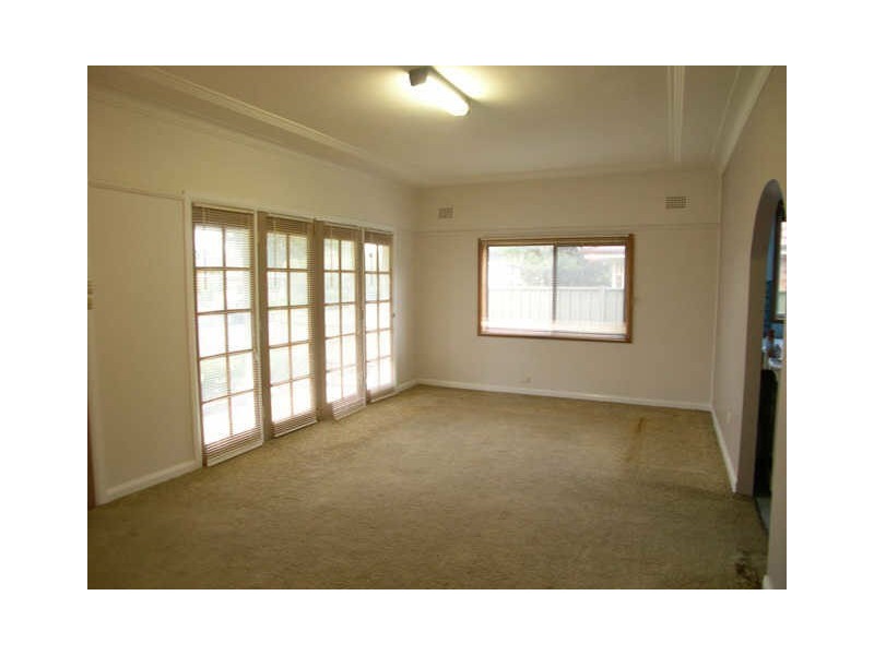 217 Burge Rd, Woy Woy NSW 2256