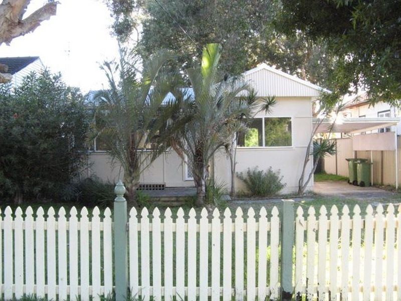 69 Commonwealth Ave, Blackwall NSW 2256