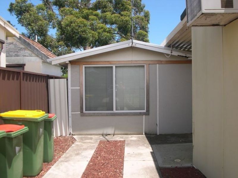 Cabin 11 Murray Street, Booker Bay NSW 2257