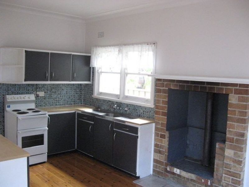 8 Mt Ettalong Rd, Umina Beach NSW 2257