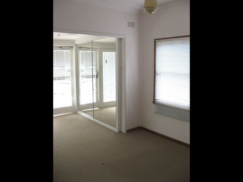 8 Mt Ettalong Rd, Umina Beach NSW 2257