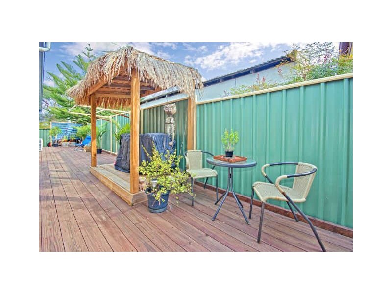 18 Nelson St, Umina Beach NSW 2257