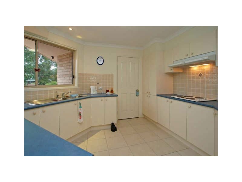 6 Kendall Rd, Empire Bay NSW 2257