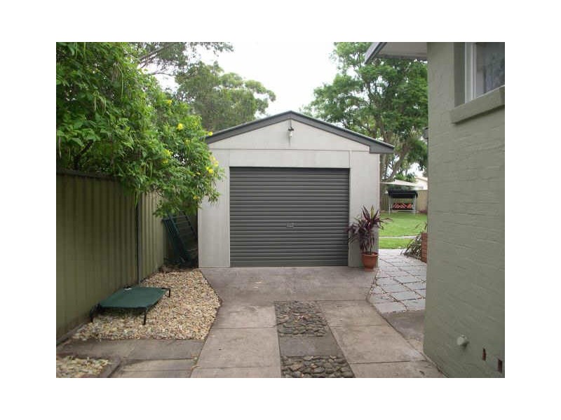 6 Gwendolen Ave, Umina Beach NSW 2257