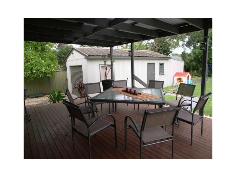 6 Gwendolen Ave, Umina Beach NSW 2257