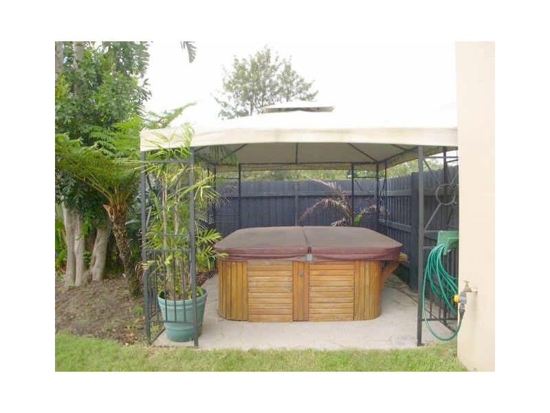 96 Trafalgar Ave, Woy Woy NSW 2256