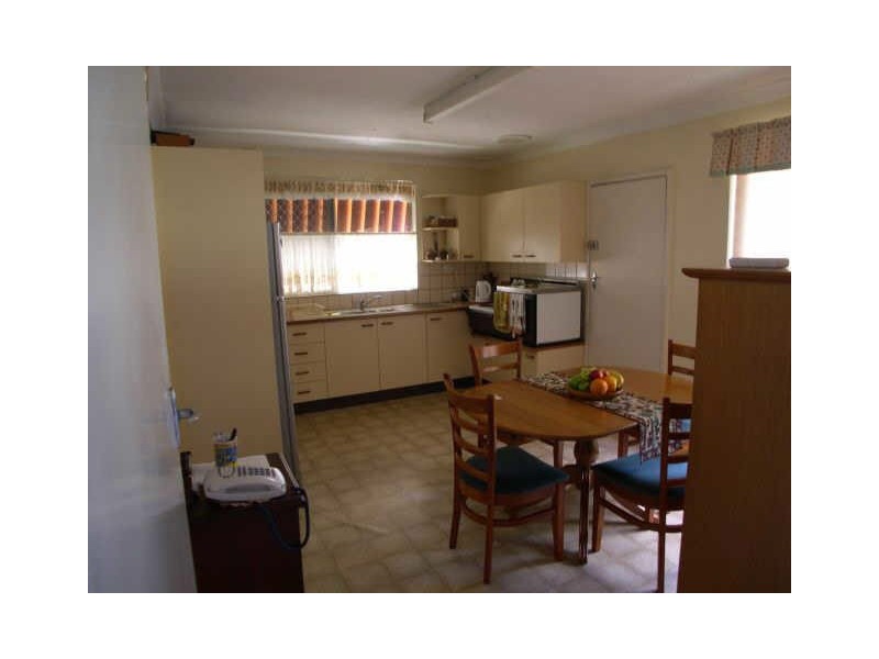 102 Veron Rd, Umina Beach NSW 2257