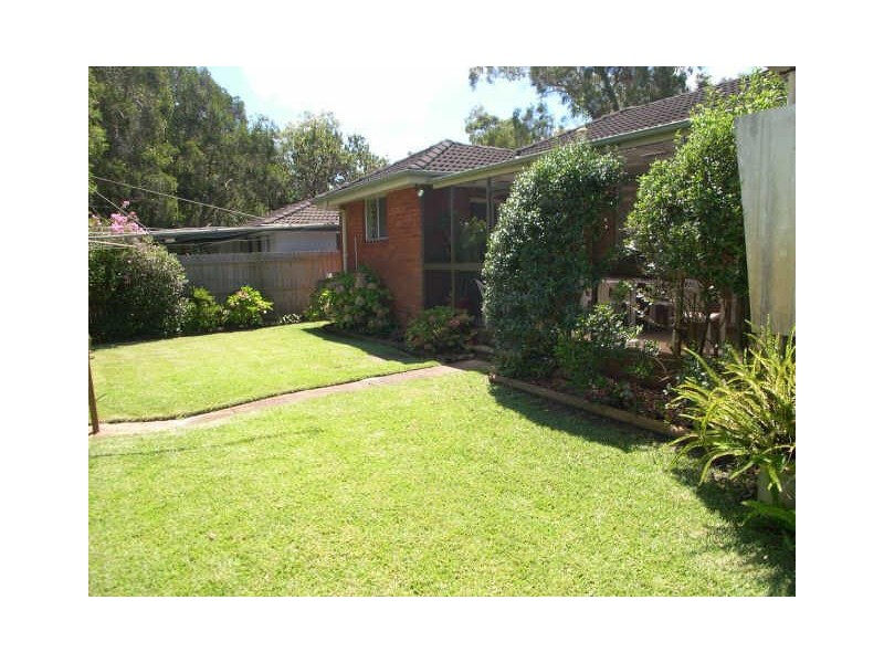 102 Veron Rd, Umina Beach NSW 2257