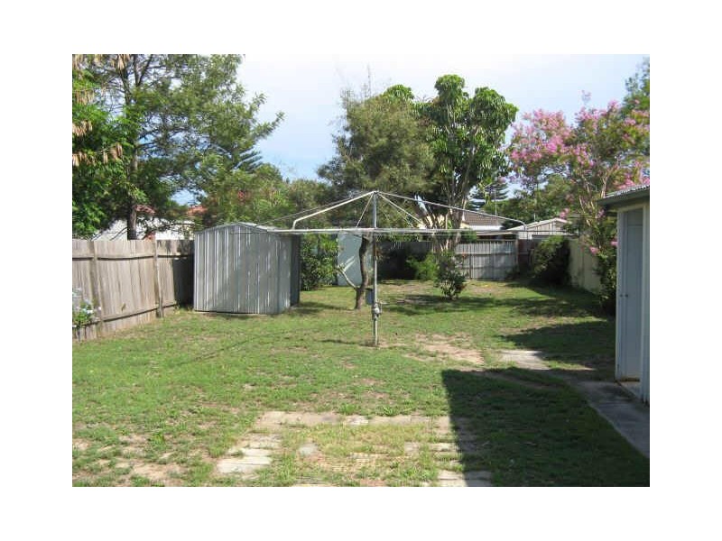 54 Oxford St, Umina Beach NSW 2257