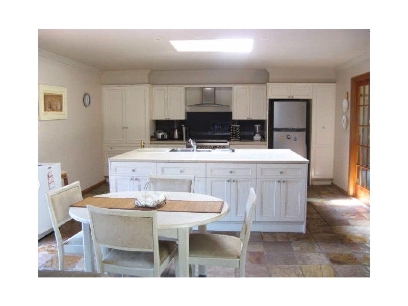 6 Fleet St, Umina Beach NSW 2257