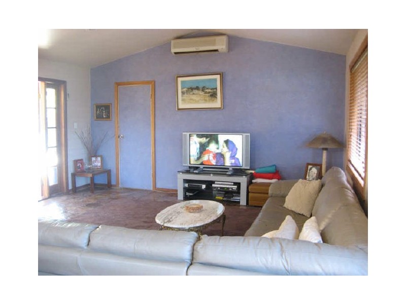 6 Fleet St, Umina Beach NSW 2257