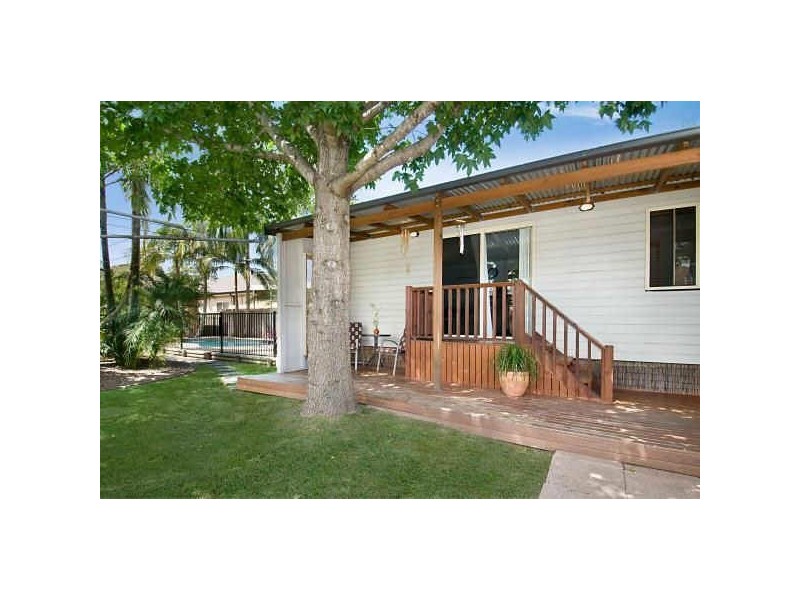 11 Echuca Rd, Empire Bay NSW 2257