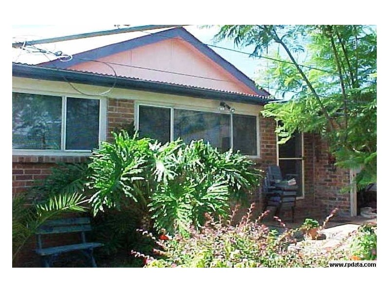 17 South Street, Umina Beach NSW 2257