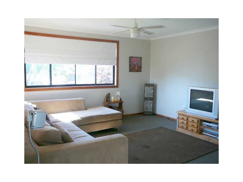 1 Karingal Close, Woy Woy NSW 2256
