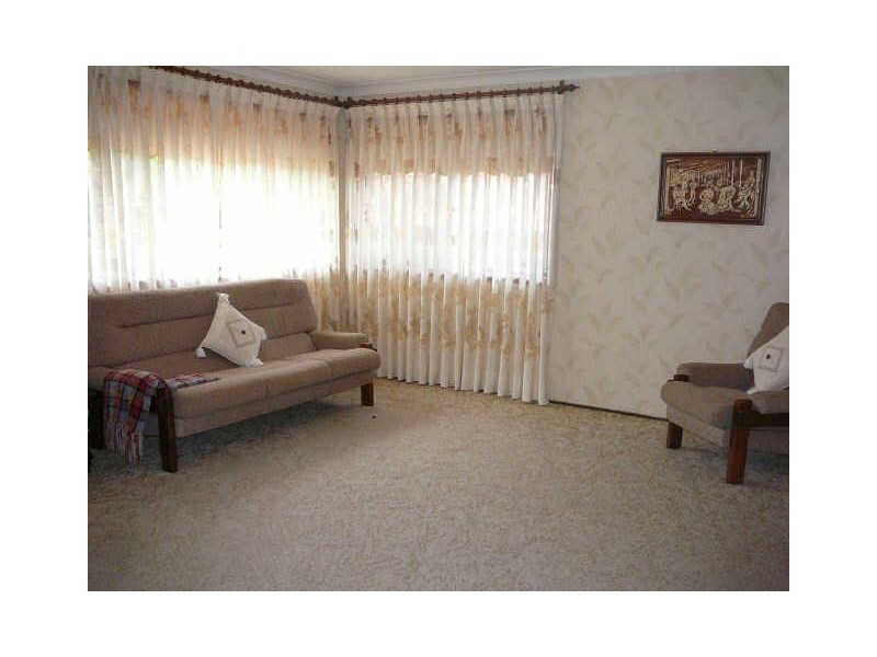 92 Brisbane Ave, Umina Beach NSW 2257