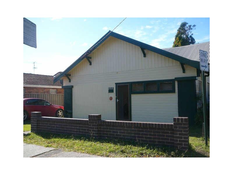 202 Memorial Ave, Ettalong Beach NSW 2257