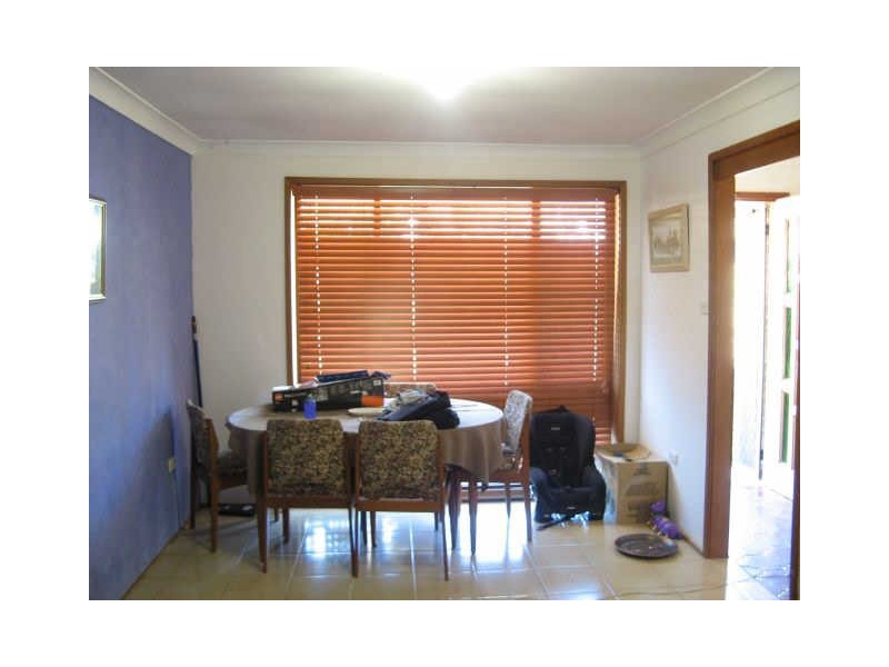 2 Dulkara Rd, Woy Woy NSW 2256