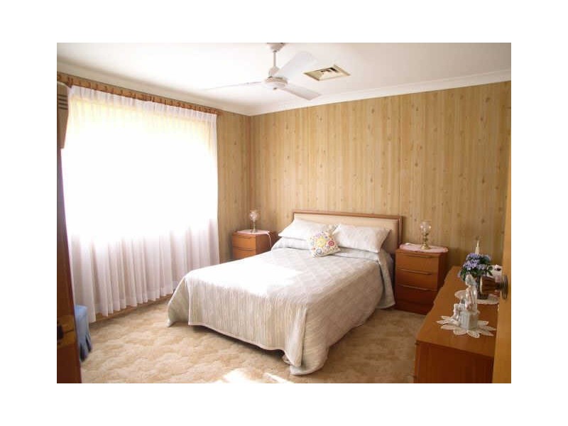 24 Rosewood Dr, Umina Beach NSW 2257