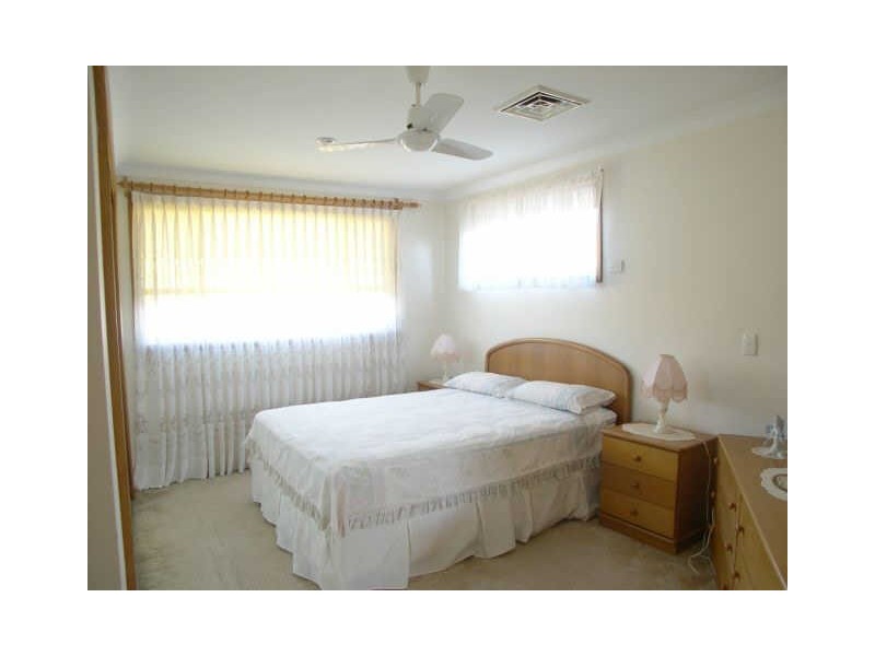 24 Rosewood Dr, Umina Beach NSW 2257